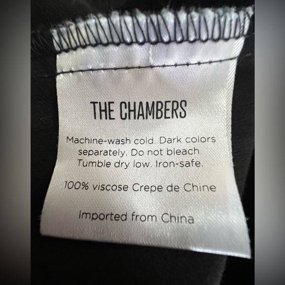 Elizabeth & Clarke The Chambers Black‎ Open Back Scalloped Blouse Women’s Size 6 - Picture 7 of 8